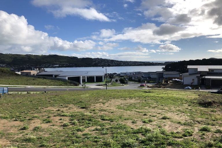 Photo of property in 35 Ken Douglas Drive, Aotea, Porirua, 5024