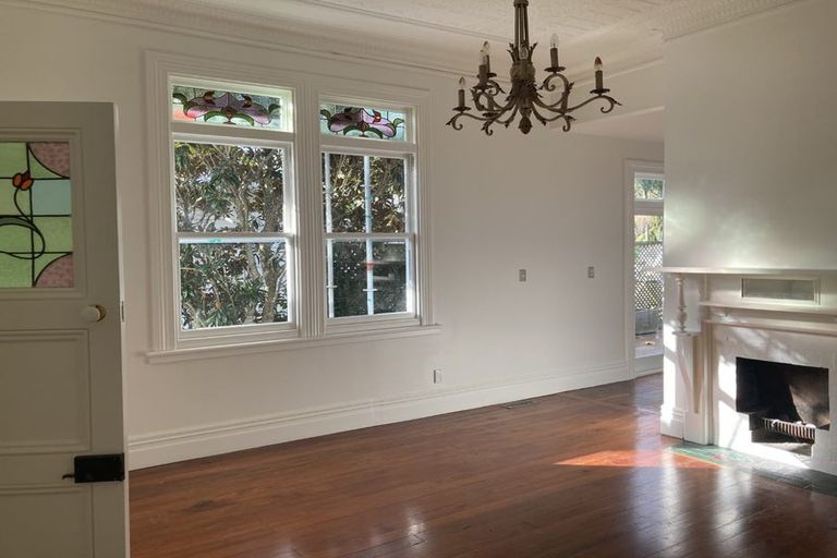 Photo of property in 74 Esplanade Road, Mount Eden, Auckland, 1024