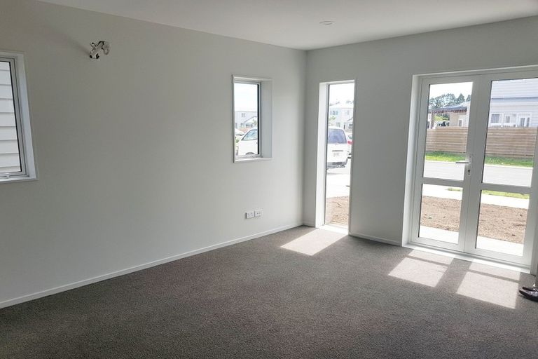 Photo of property in 45 Divide Loop, Takanini, 2112