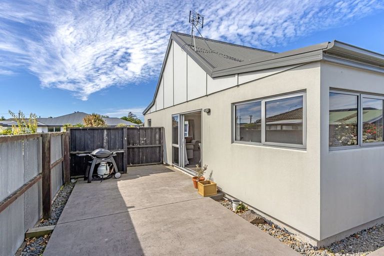Photo of property in 2/49 Castletown Place, New Brighton, Christchurch, 8083