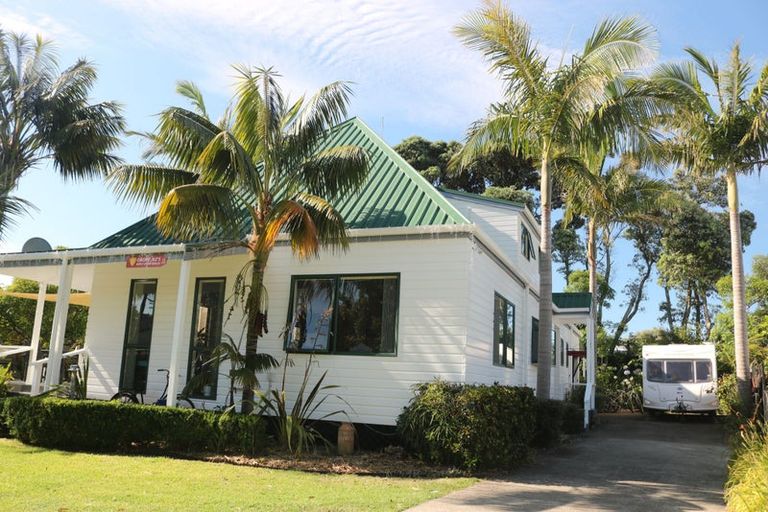 Photo of property in 11 Ohiwa Parade, Ohope, 3121