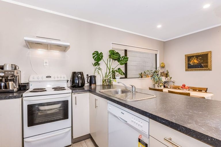 Photo of property in 1/7 Raroa Road, Hutt Central, Lower Hutt, 5010