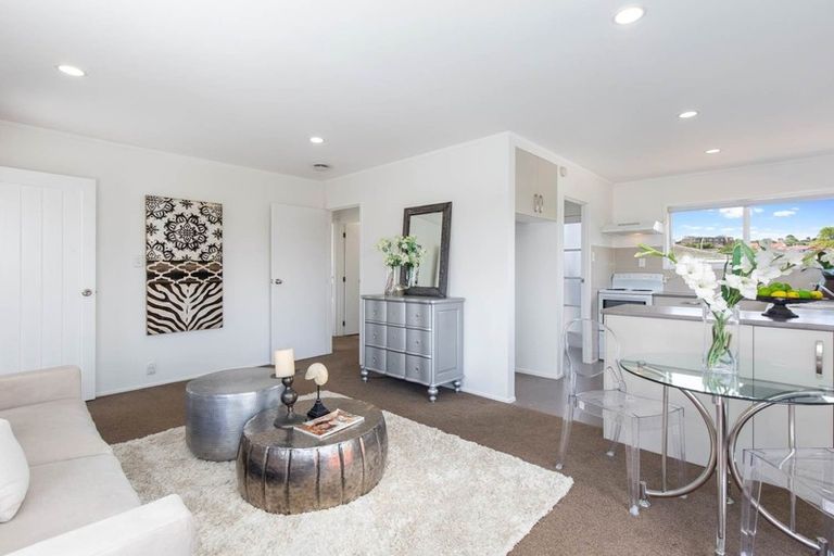 Photo of property in 1/3 Cromdale Avenue, Highland Park, Auckland, 2010