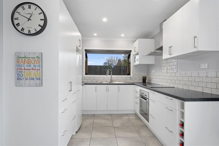 Photo of property in 33b Doncaster Drive, Papamoa Beach, Papamoa, 3118