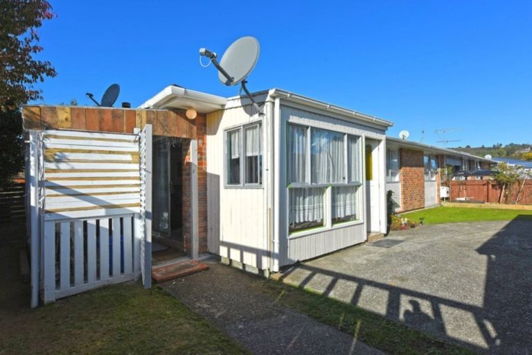 Photo of property in 2/29 Clouston Park Road, Clouston Park, Upper Hutt, 5018