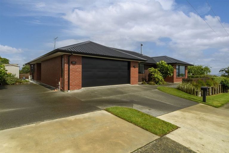 Photo of property in 110 Waikite Road, Welcome Bay, Tauranga, 3175