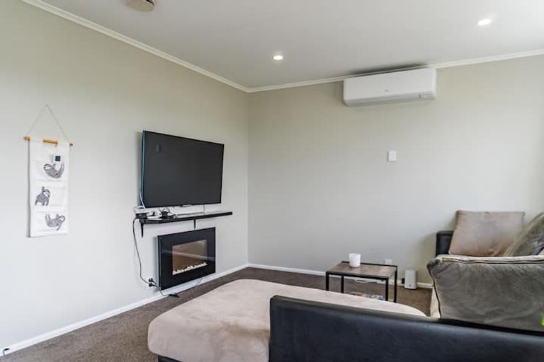 Photo of property in 94 Nicholson Road, Khandallah, Wellington, 6035