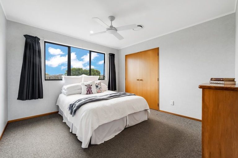 Photo of property in 30 Clifton Road, Whitford, Howick, 2571