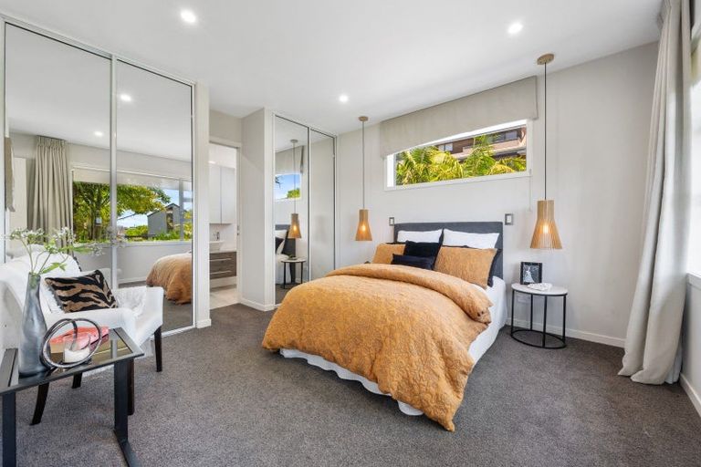 Photo of property in 7 Trident Place, Shelly Park, Auckland, 2014