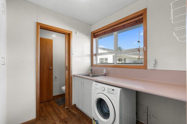 Photo of property in 424 Memorial Avenue, Burnside, Christchurch, 8053