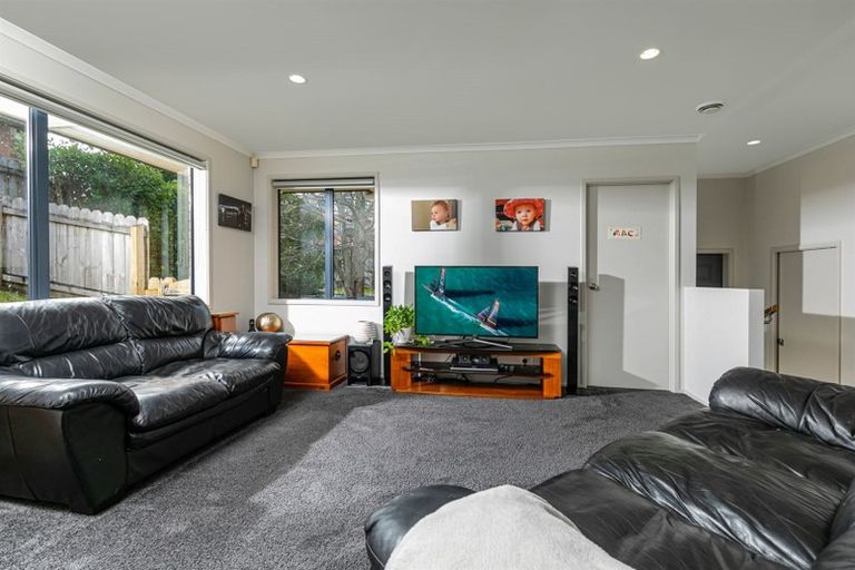 Photo of property in 47 San Marino Drive West, Henderson, Auckland, 0612
