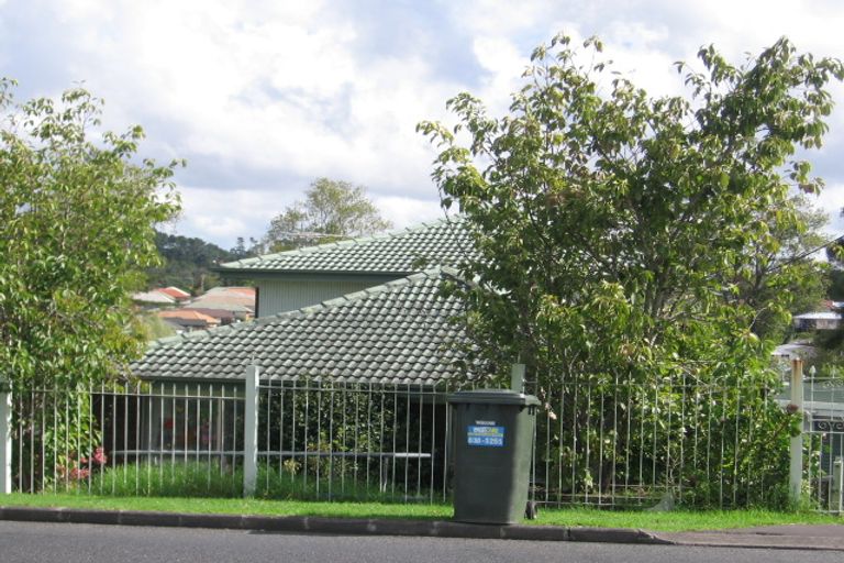 Photo of property in 117 Seymour Road, Sunnyvale, Auckland, 0612