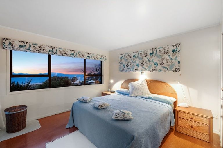 Photo of property in 12 Wairahi Road, Langs Beach, Waipu, 0582