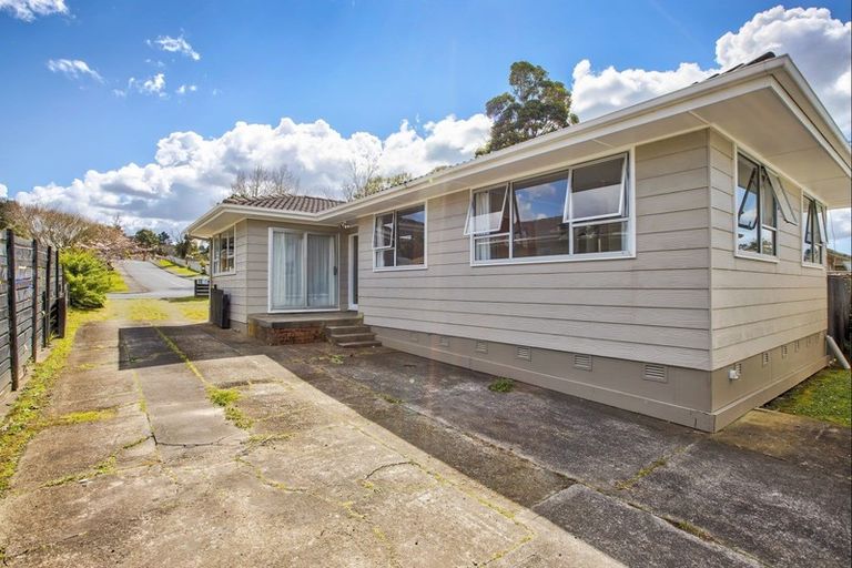 Photo of property in 30 Sunline Avenue, Massey, Auckland, 0614