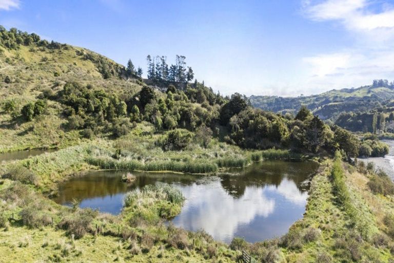 Photo of property in 1 Takapari Road, Pohangina, Ashhurst, 4884