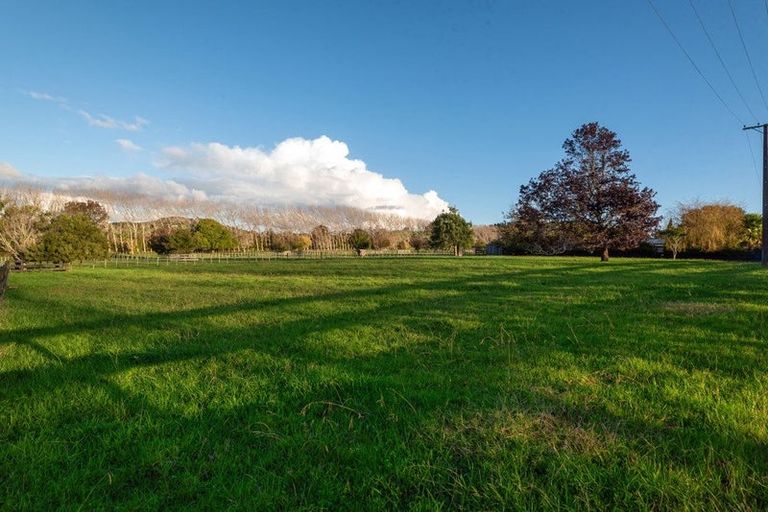 Photo of property in 1343 Kahikatea Flat Road, Kaukapakapa, 0871