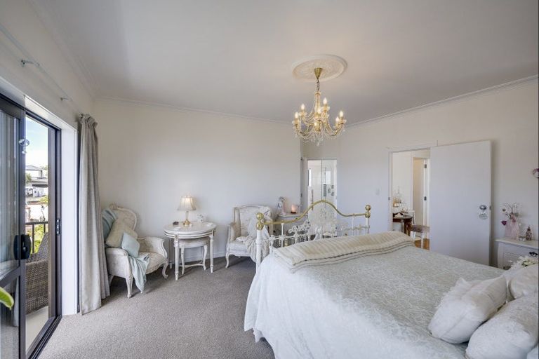 Photo of property in 125 Thompson Road, Bluff Hill, Napier, 4110