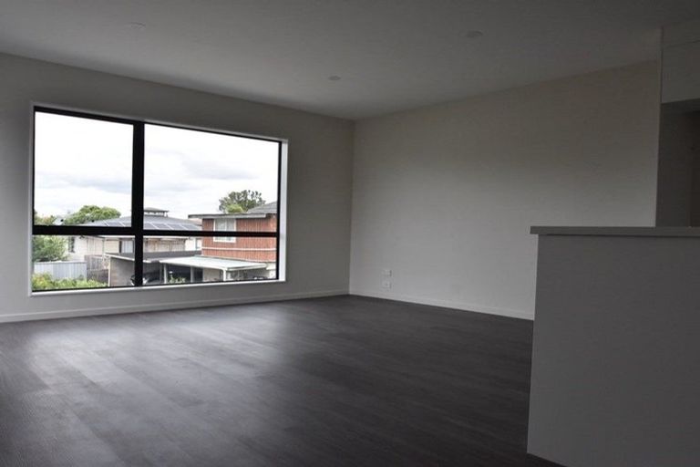 Photo of property in 39c Russell Road, Manurewa, Auckland, 2102