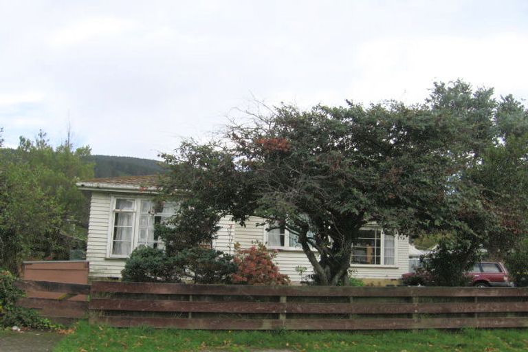 Photo of property in 67 Oxford Street, Tawa, Wellington, 5028