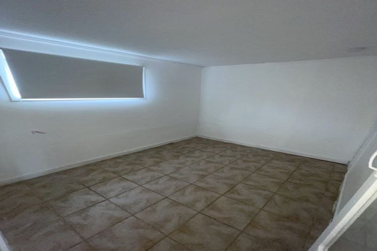 Photo of property in 2 Glenmore Road, Sunnyhills, Auckland, 2010