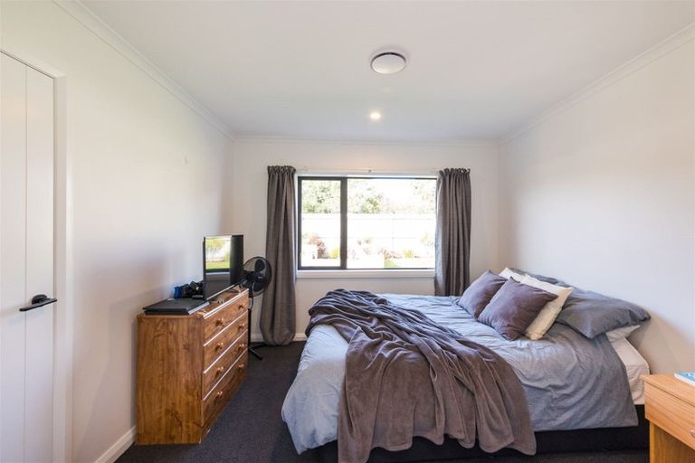 Photo of property in 26 Serenity Crescent, Kelvin Grove, Palmerston North, 4414