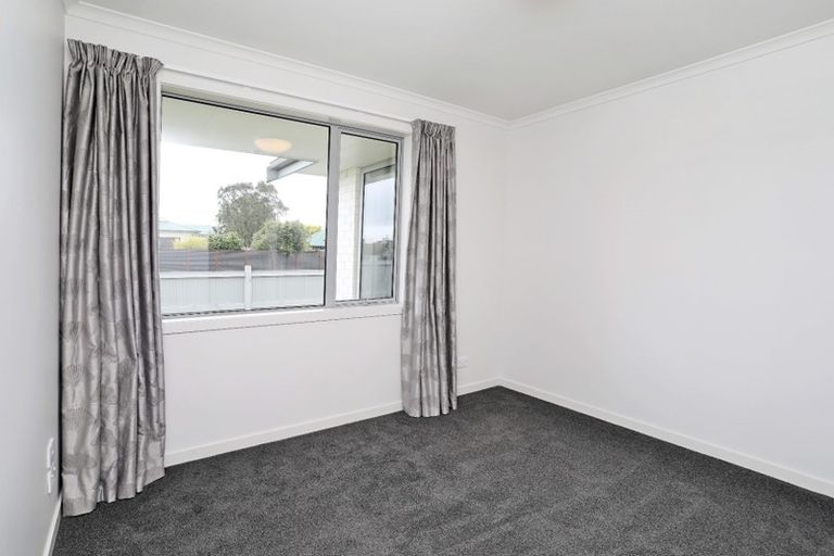 Photo of property in 12 Queen Street, Winton, 9720