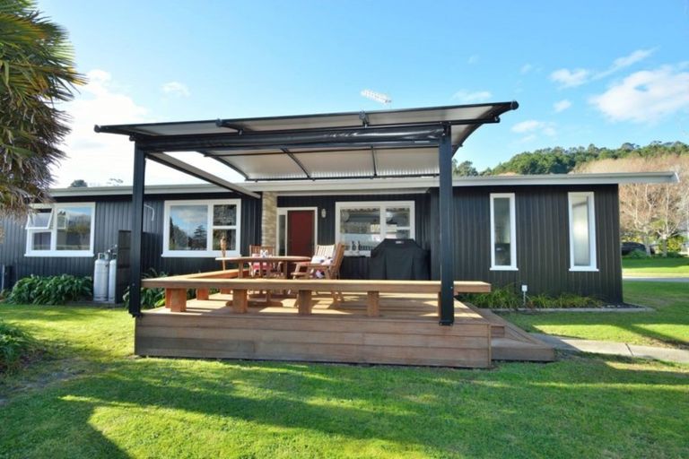 Photo of property in 2 Dillon Bell Road, Whataupoko, Gisborne, 4010