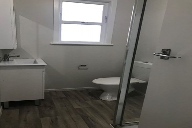 Photo of property in 1/42-44 Opaheke Road, Opaheke, Papakura, 2113