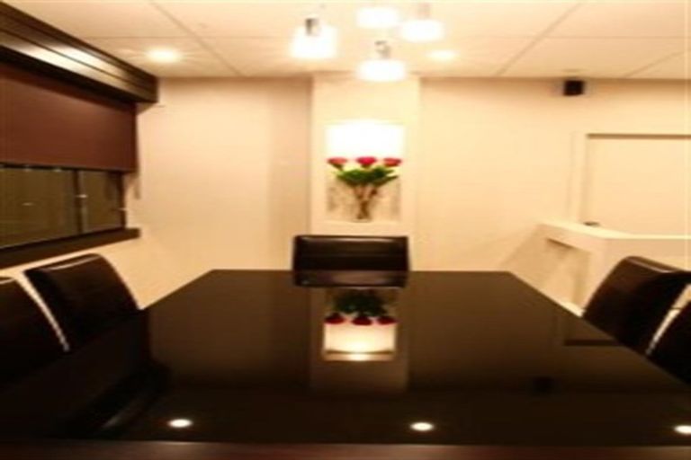 Photo of property in 17b Albert Street, Papakura, 2110