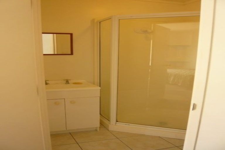 Photo of property in 2/10 Vine Street, Mangere East, Auckland, 2024