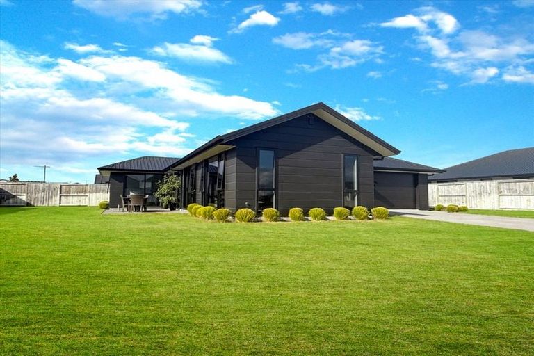 Photo of property in 4 Poroporo Way, Wharewaka, Taupo, 3330