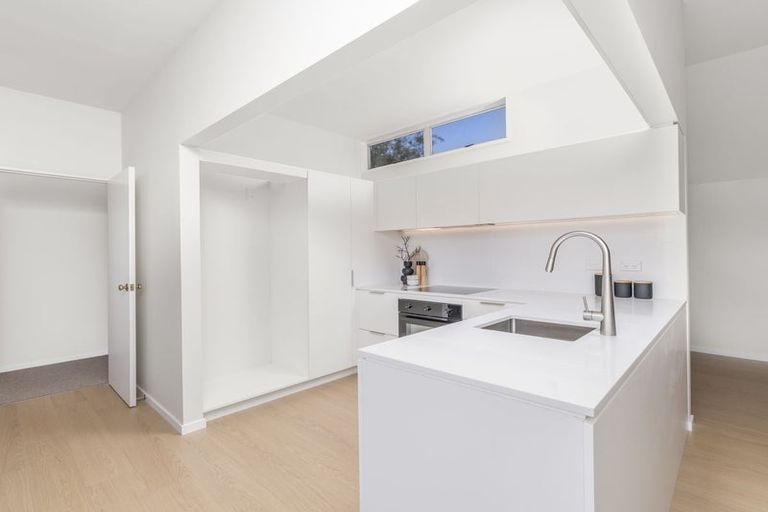 Photo of property in 1/129 Papanui Road, Merivale, Christchurch, 8014