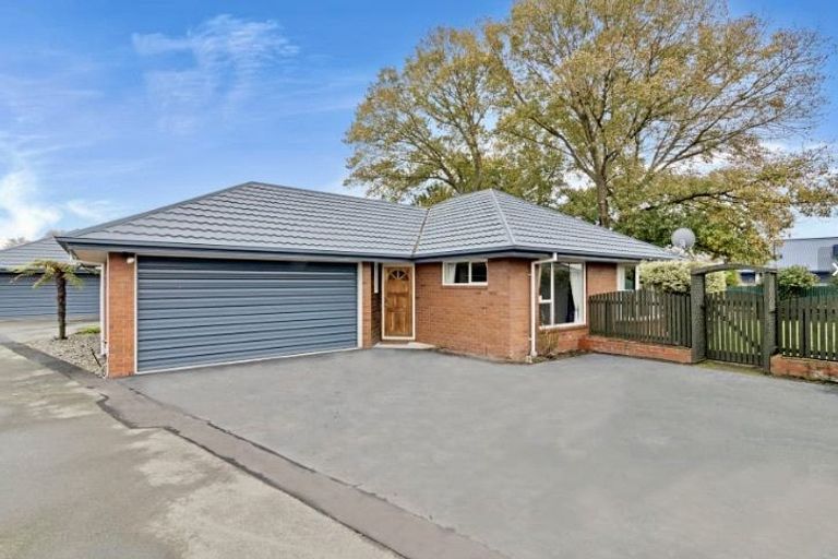 Photo of property in 4/15 Sylvan Street, Hillmorton, Christchurch, 8024