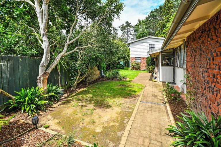 Photo of property in 26 Oakmont Place, Wattle Downs, Auckland, 2103