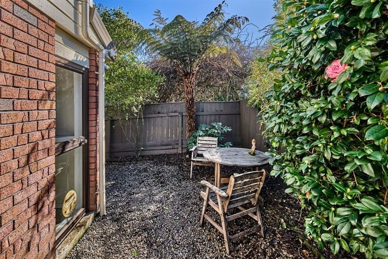 Photo of property in 2/3 Mahoe, Hutt Central, Lower Hutt, 5010