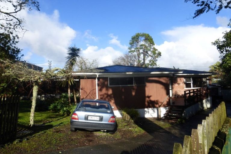 Photo of property in 59 Captain Scott Road, Glen Eden, Auckland, 0602