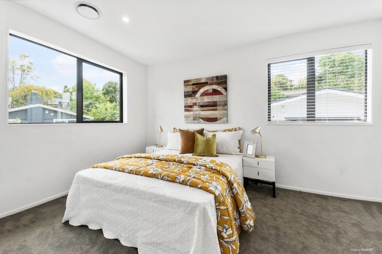 Photo of property in 21 Coroglen Avenue, Birkenhead, Auckland, 0626