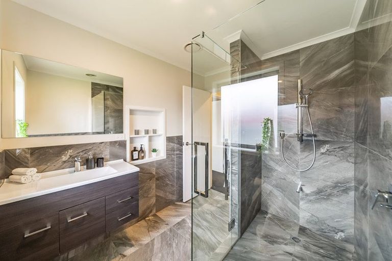 Photo of property in 19 Poulson Grove, Trentham, Upper Hutt, 5018