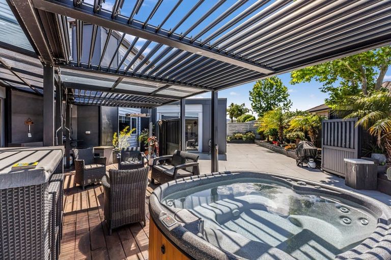 Photo of property in 7 Mermaid Place, Whitianga, 3510