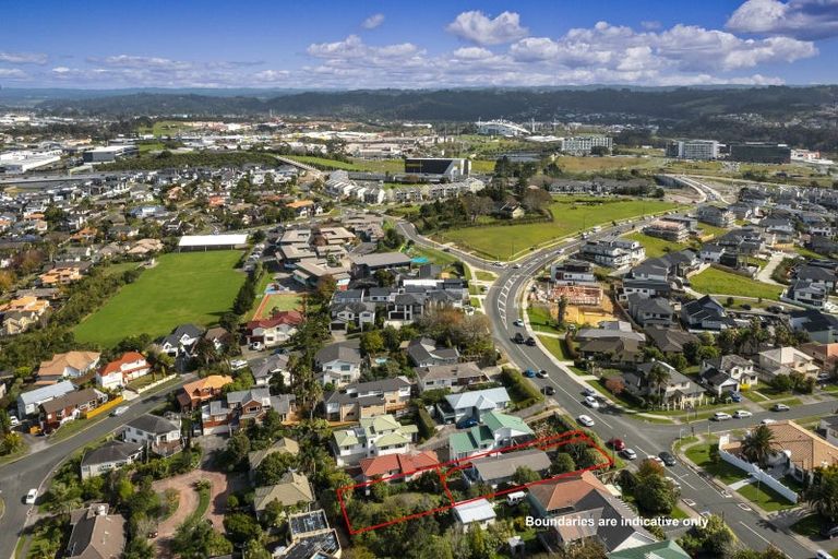 Photo of property in 1/28 Spencer Road, Pinehill, Auckland, 0632