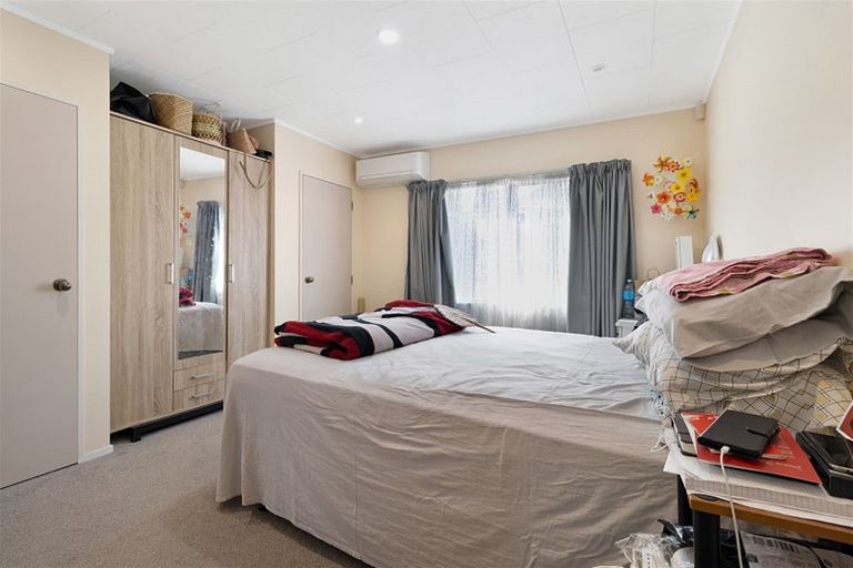 Photo of property in 45 Aldern Road, Massey, Auckland, 0614