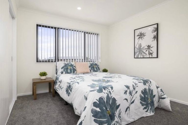 Photo of property in 2/3 Harris Road, Mount Wellington, Auckland, 1051