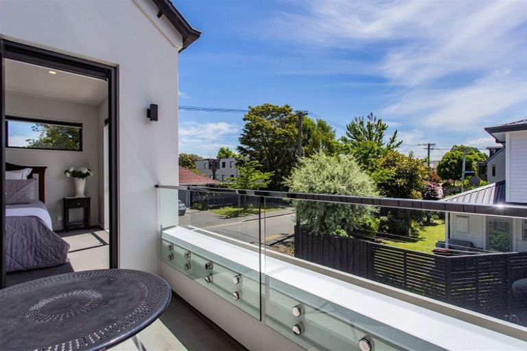 Photo of property in 20a Hewitts Road, Merivale, Christchurch, 8014