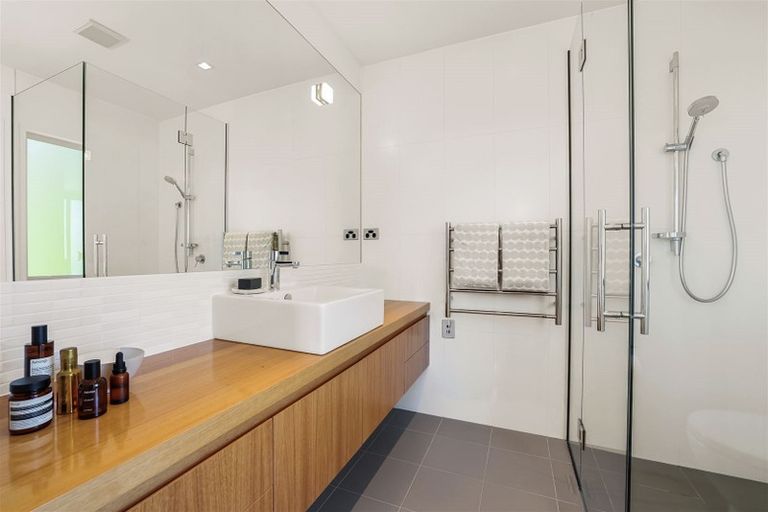 Photo of property in 130 Richmond Hill Road, Richmond Hill, Christchurch, 8081