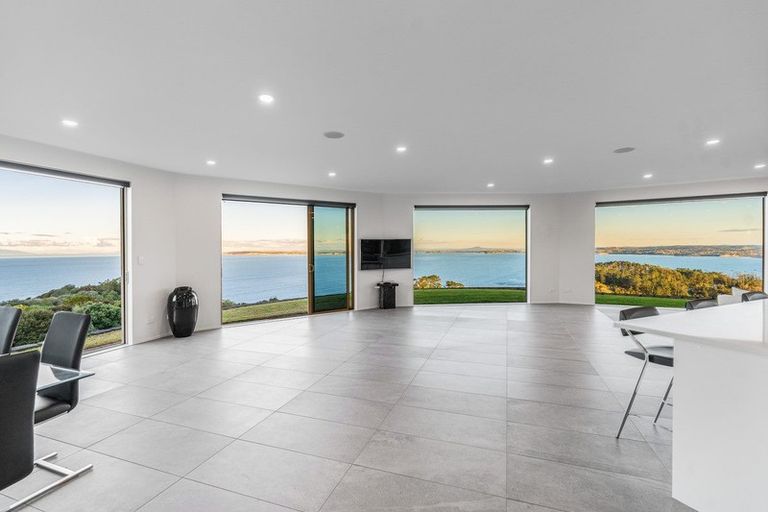 Photo of property in 995 Hibiscus Coast Highway, Waiwera, Orewa, 0994