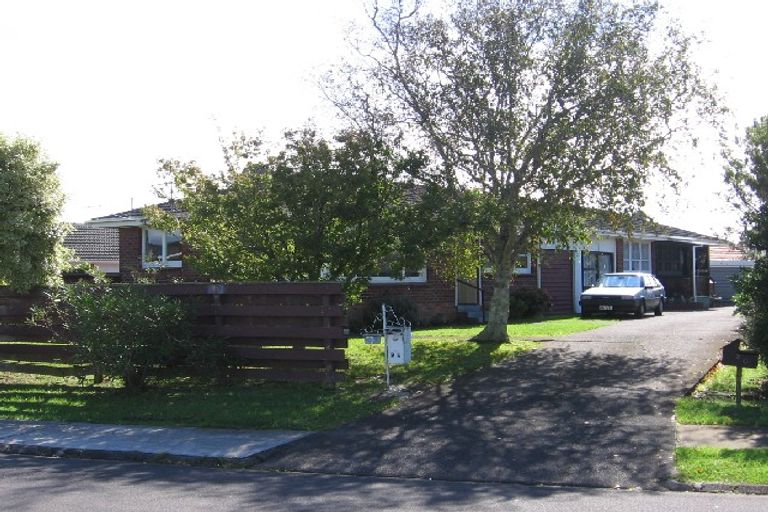 Photo of property in 2/9 Anthony Place, Pakuranga, Auckland, 2010