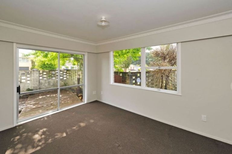 Photo of property in 1 Iorangi Place, Hillpark, Auckland, 2102