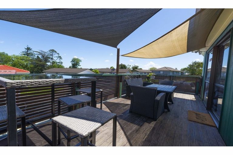 Photo of property in 2/6 Borich Road, Sunnyvale, Auckland, 0612