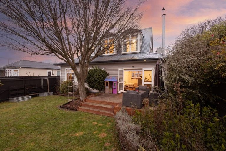 Photo of property in 1/53 Aorangi Road, Bryndwr, Christchurch, 8053