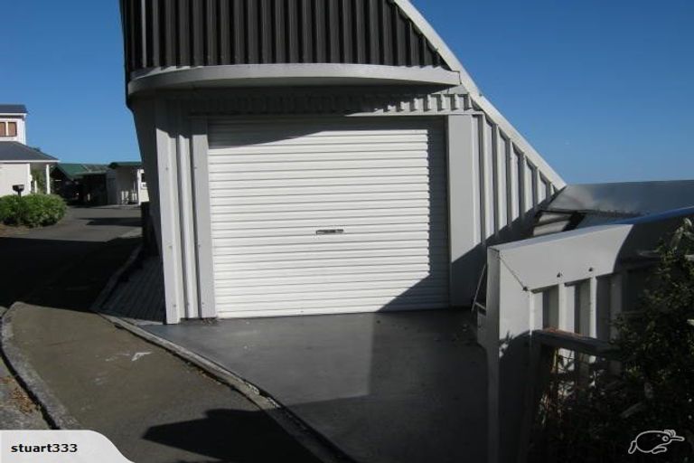 Photo of property in 28 Lerwick Terrace, Melrose, Wellington, 6023